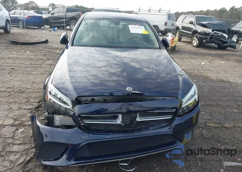 2019 Mercedes-Benz C 300 из США, поврежденный, VIN 55SWF8DB9KU302764